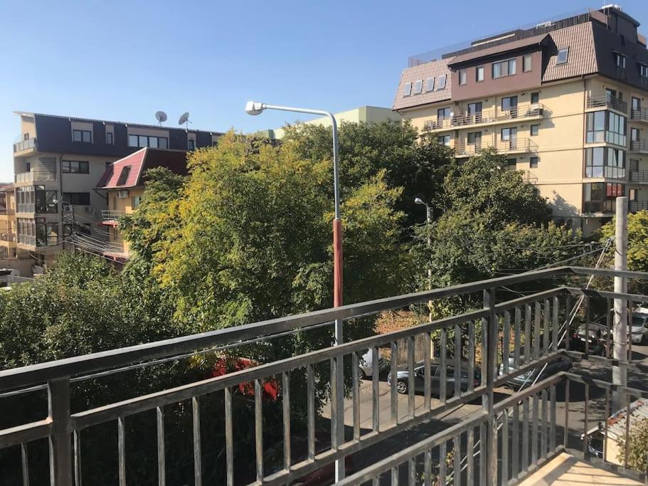 Lovely Apartment In Villa In Bukarest Kültér fotó
